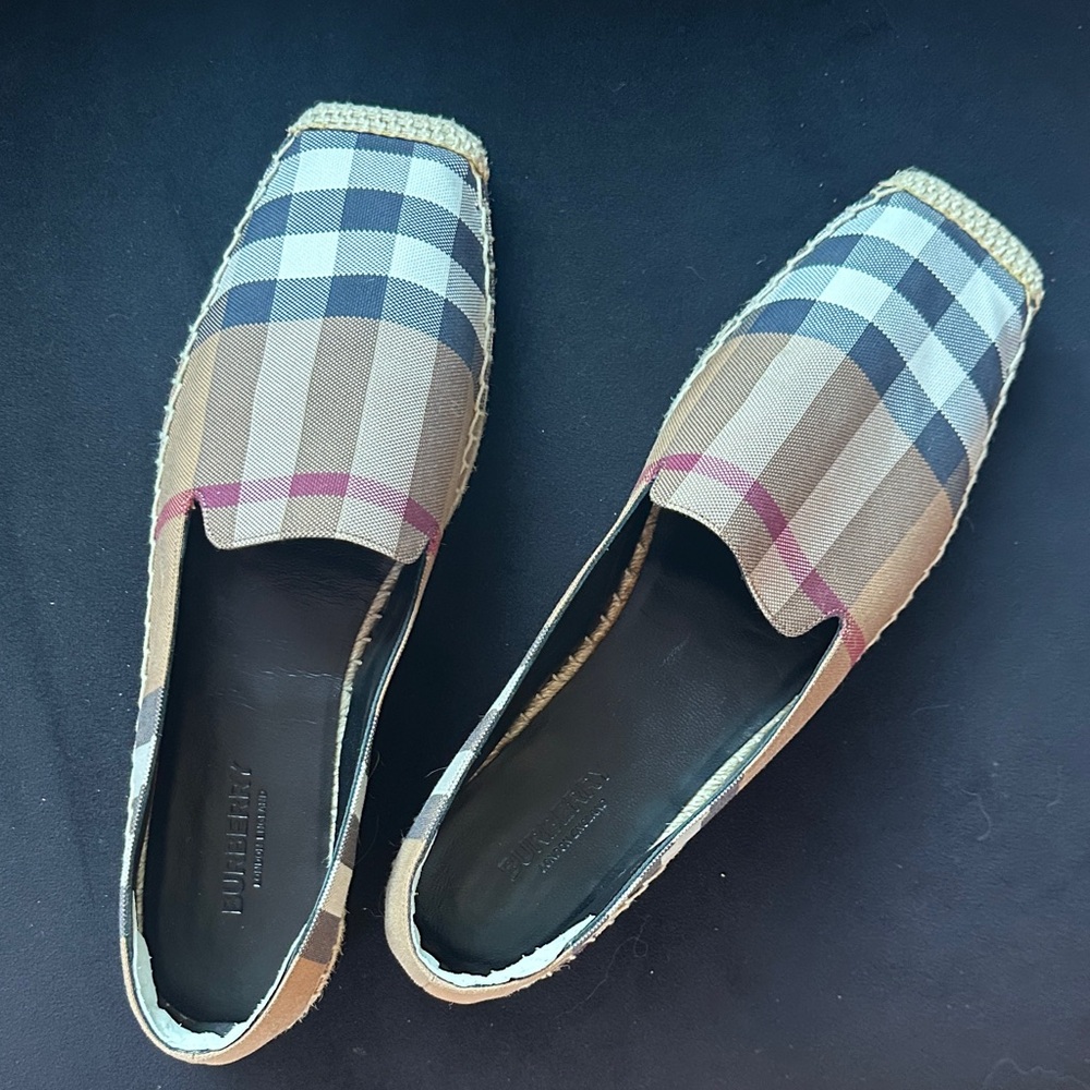 Burberry Checkered Espadrilles - Beige, Black, and Red size 40